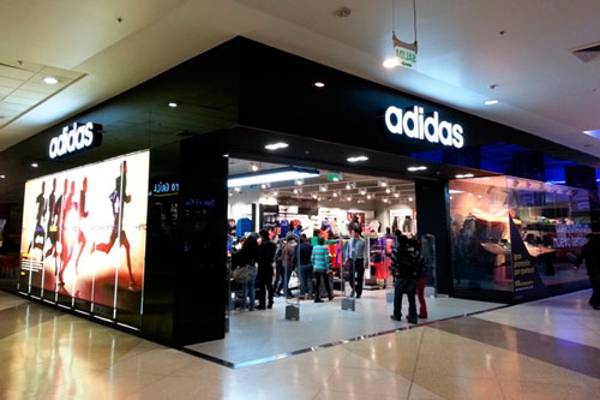 Adidas dará más fuerza a su red de franquicias en Perú